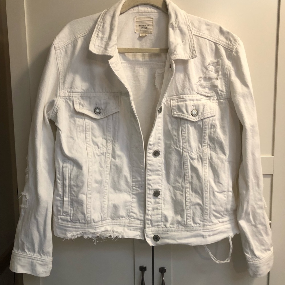 American Eagle White Distressed Jean Jacket NWOT
